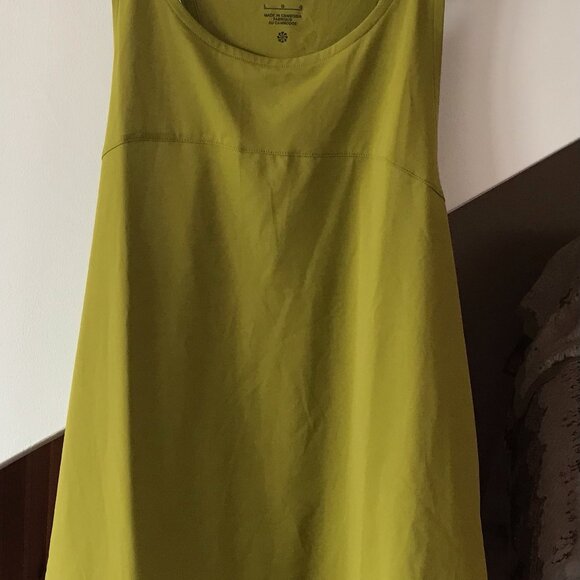 Nike Dri Fit Tank Top-Women-NWT - Picture 1 of 7